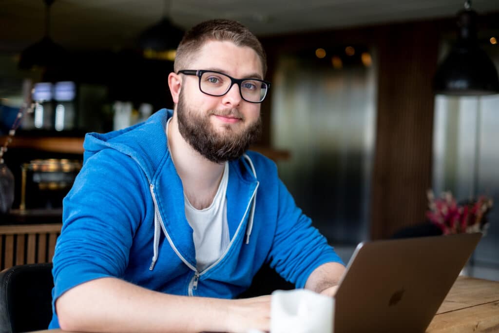 Einar with laptop